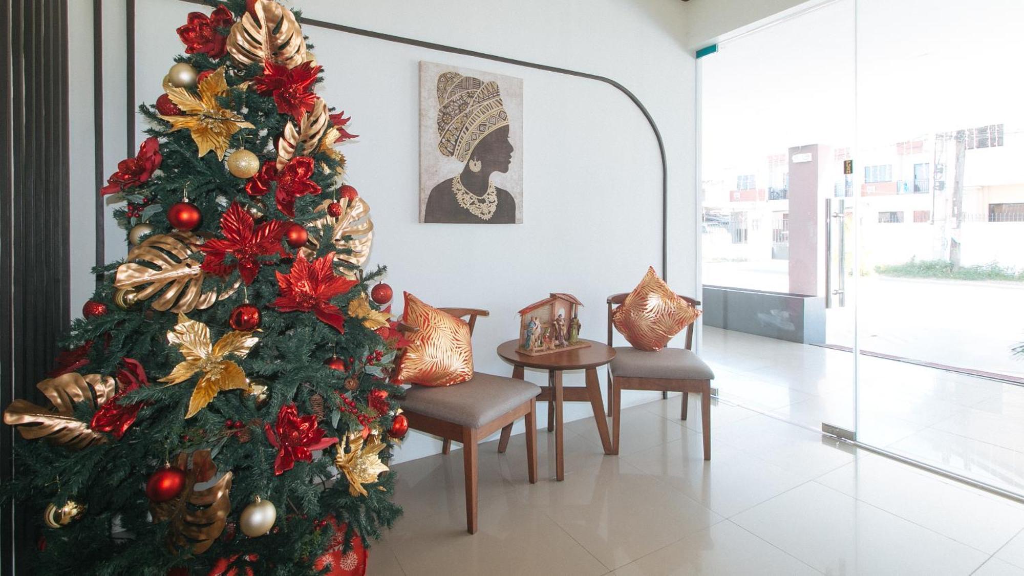Reddoorz @ Leoncia Apartelle مانداوي سيتي المظهر الخارجي الصورة