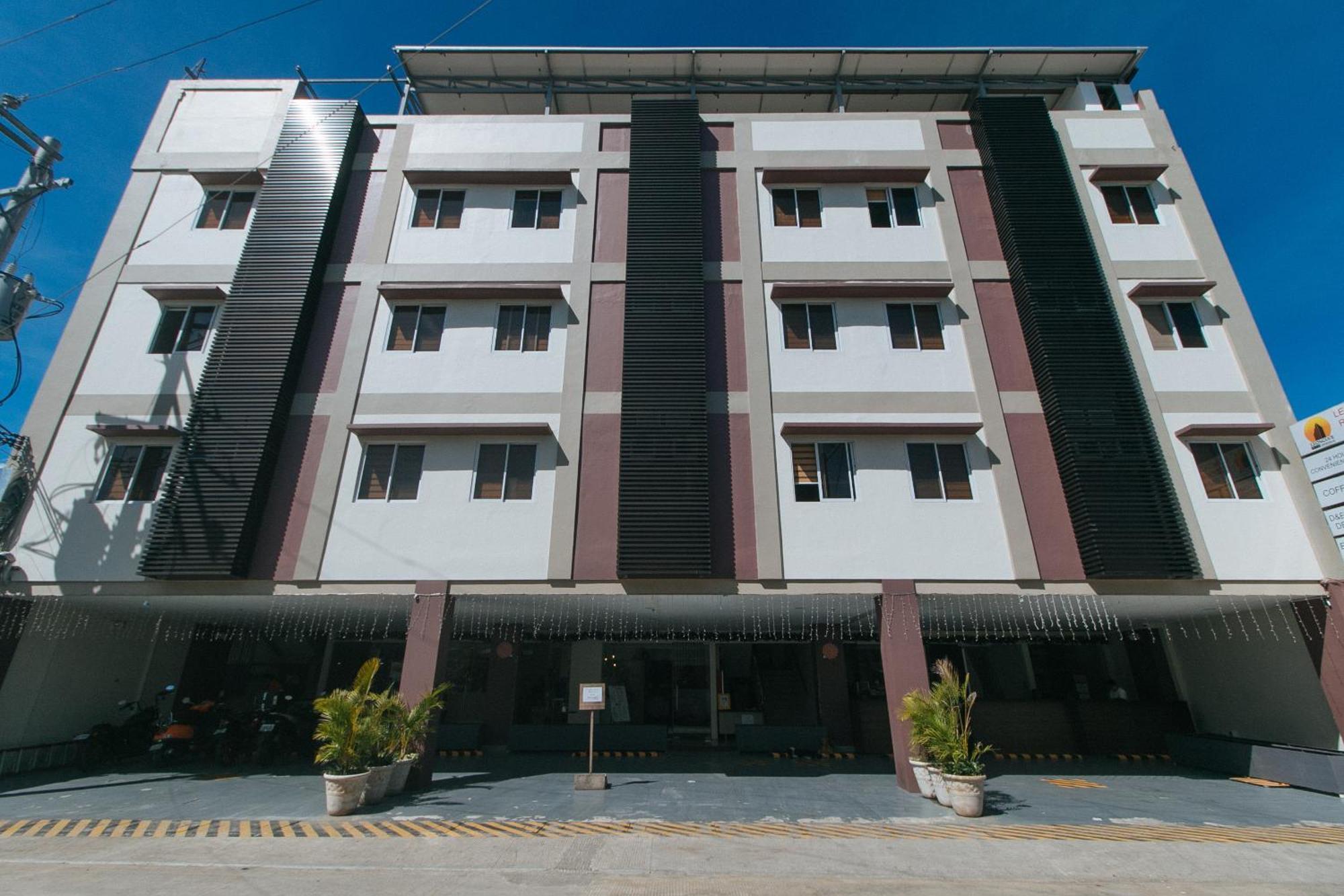Reddoorz @ Leoncia Apartelle مانداوي سيتي المظهر الخارجي الصورة