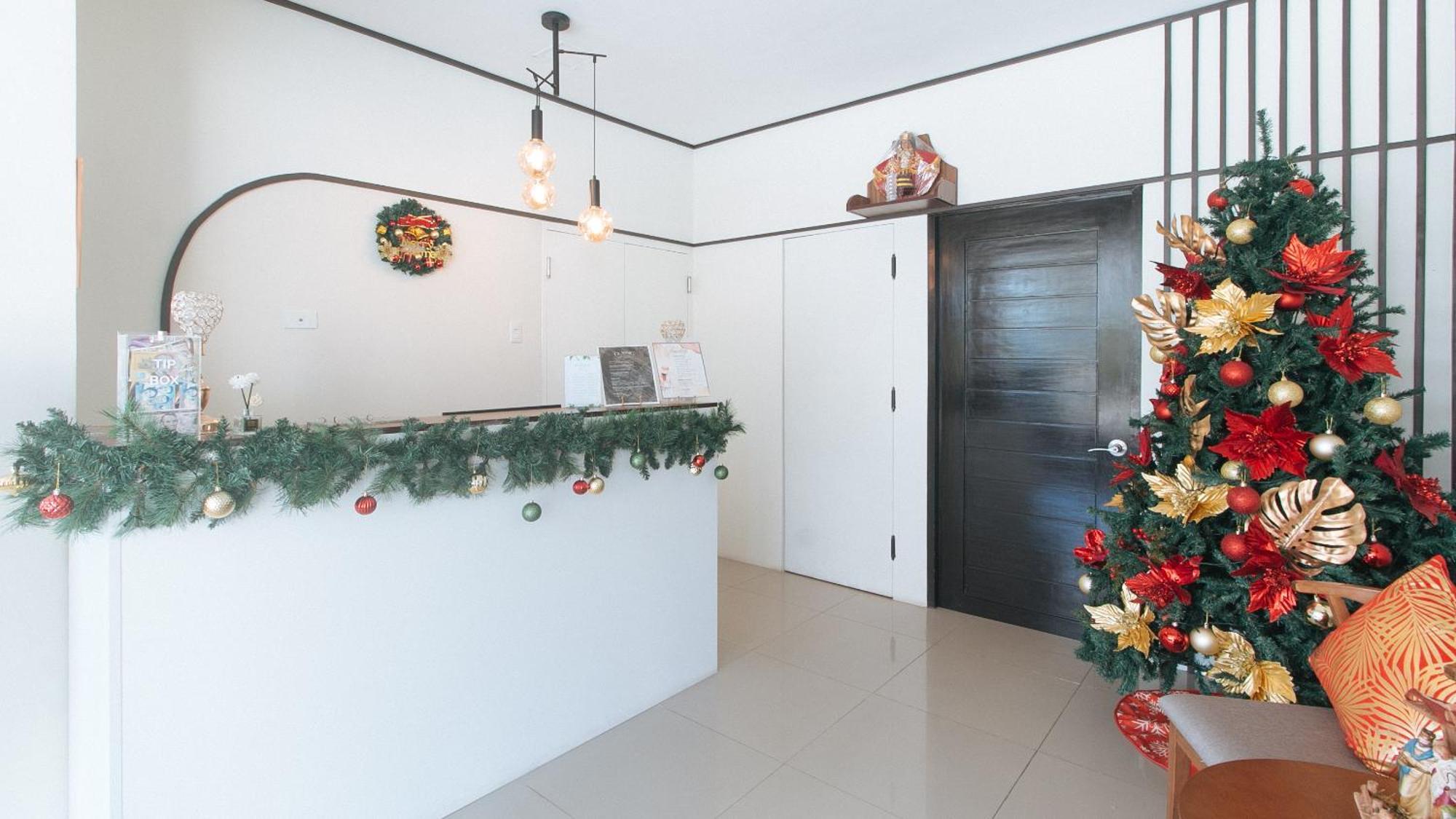 Reddoorz @ Leoncia Apartelle مانداوي سيتي المظهر الخارجي الصورة
